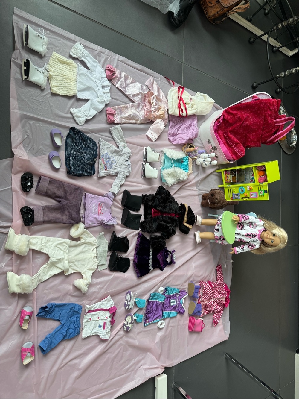 LIMITED EDITION - American Girl Blonde Doll JANE + Outfits + Accessories